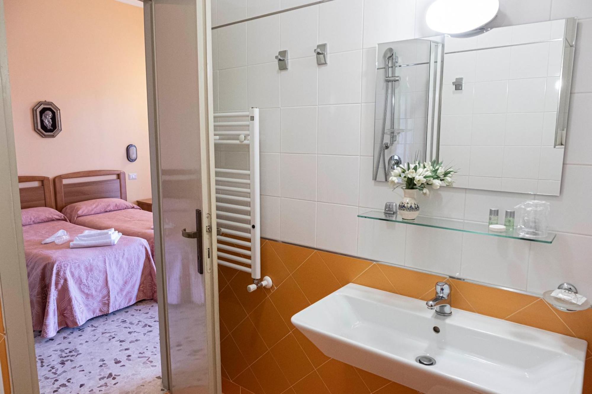 Villa Fatima, Casa Per Ferie Рим Экстерьер фото